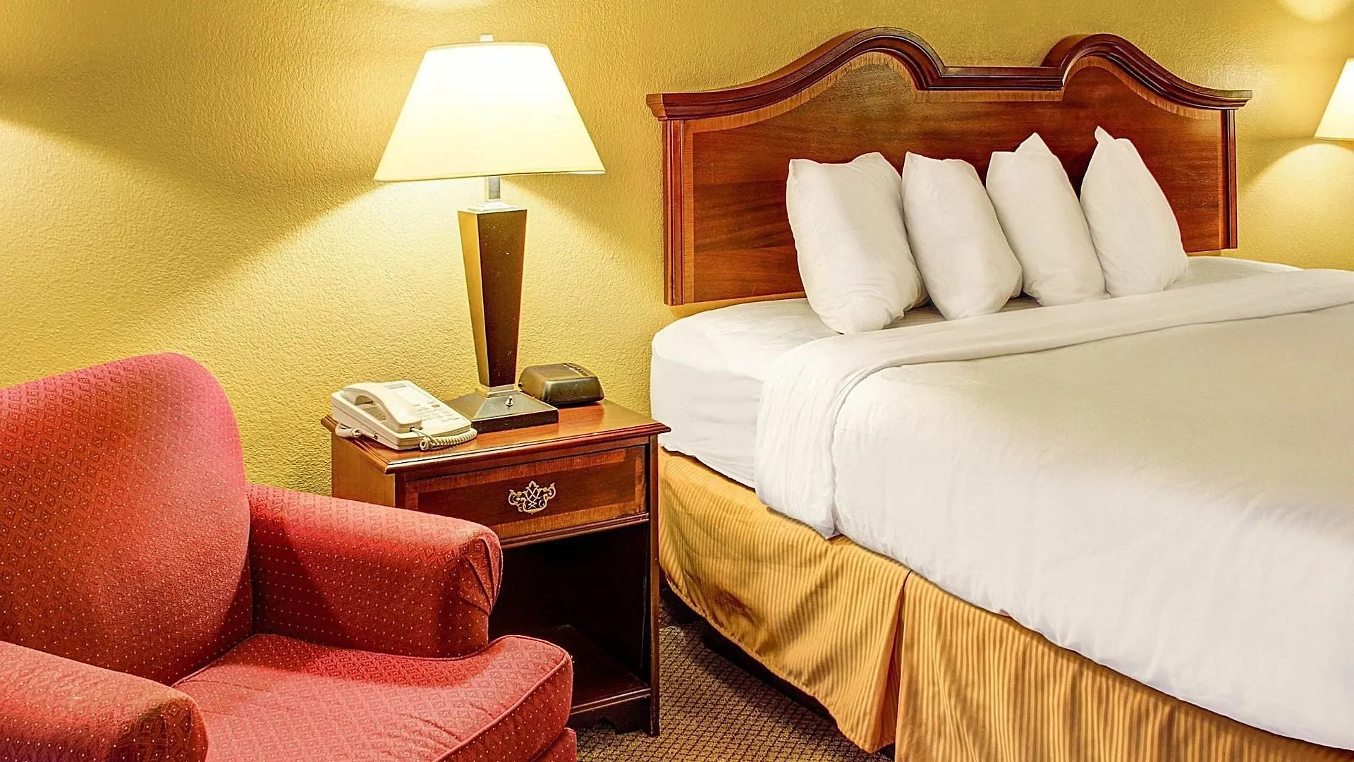 Quality Inn North Yellow Tavern 2*,  United States